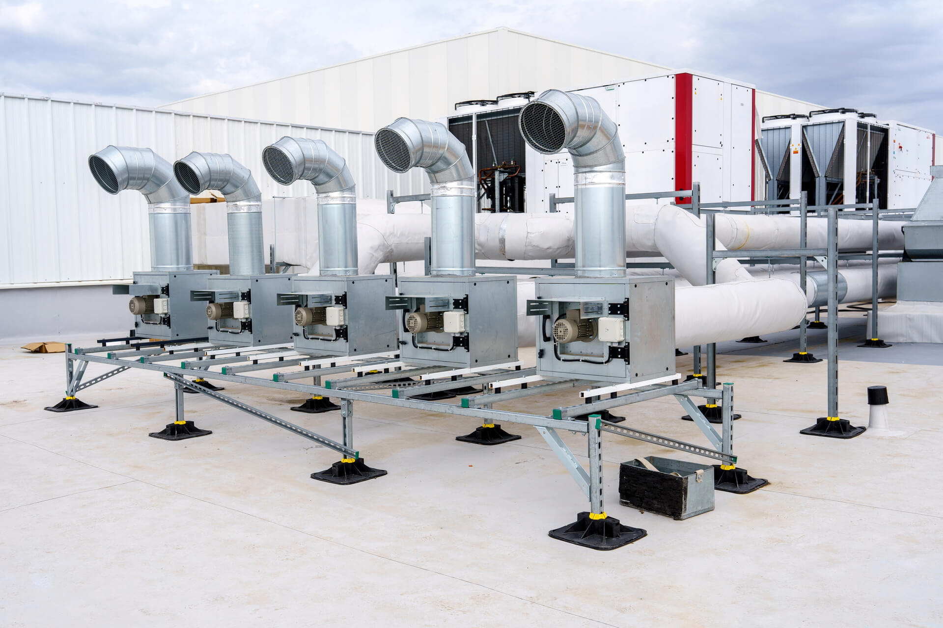 rooftop-hvac-system-for-industrial-building-2026-01-06-09-53-37-utc (1)